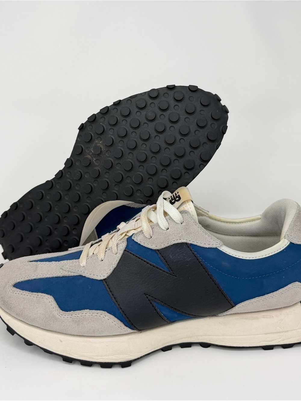 New Balance 327 MS327LU1 Men’s Size 13 Blue Grey Black Suede Retro Sneakers - Picture 2 of 6